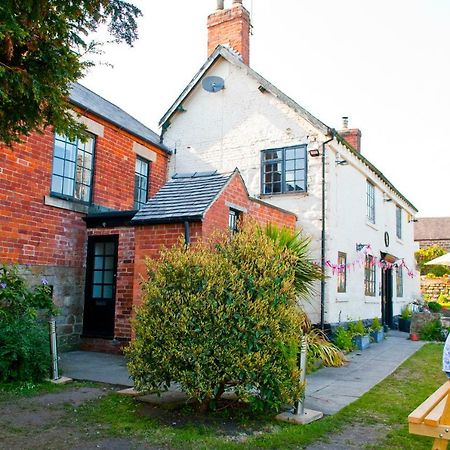 Hotel The Spotted Cow Belper Exterior foto